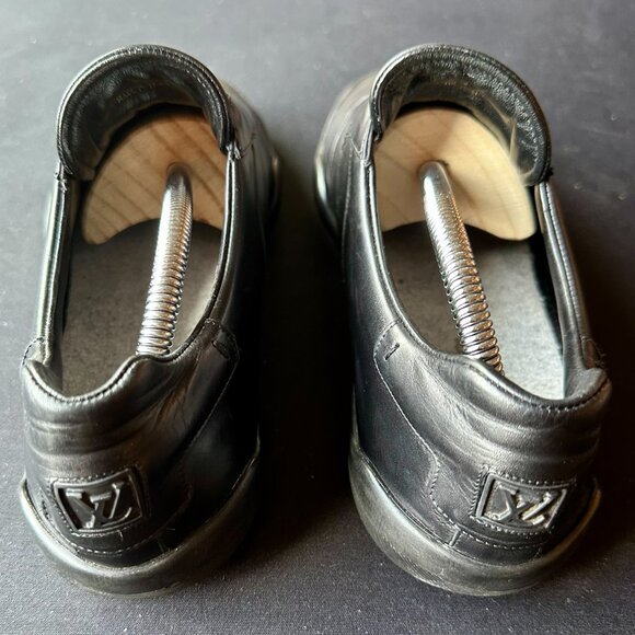 Louis Vuitton Black Leather Classic Loafers – Timeless Parisian Elegance Size 41 - Picture 5 of 6